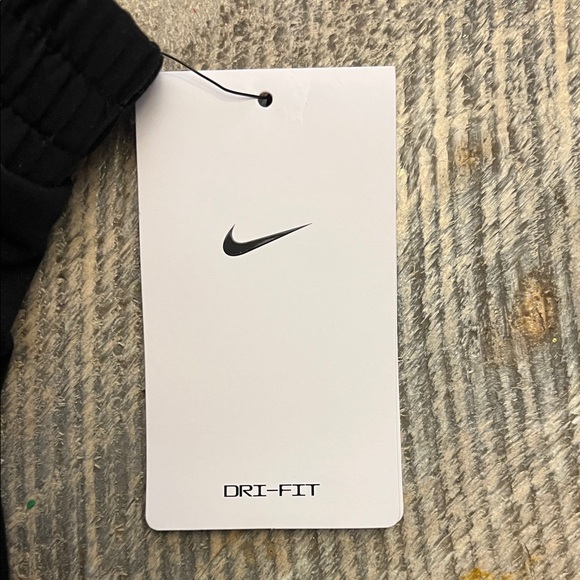 Nike Girls Black Sports Shorts Size 4 - Picture 2 of 12